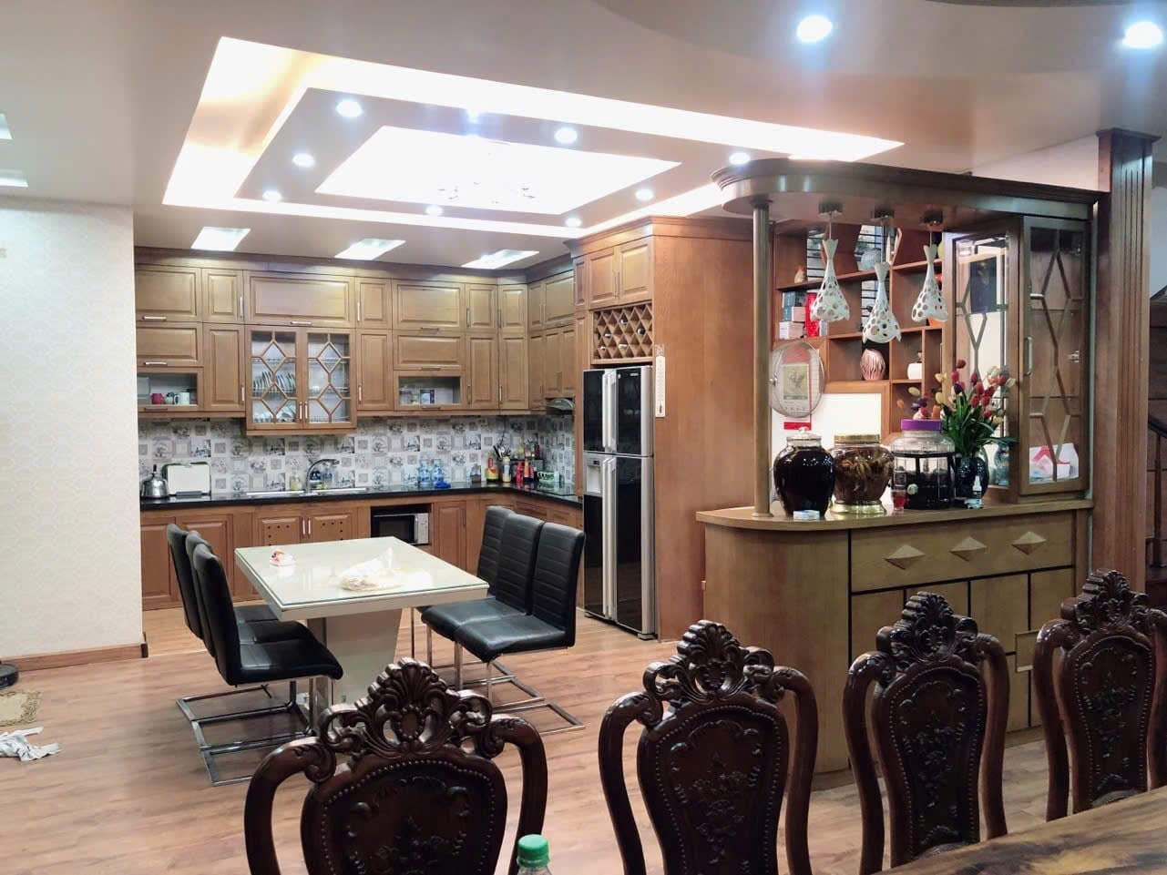 BÁN BIỆT THỰ KĐT VĂN PHÚ, HÀ ĐÔNG - 246M² - MT 9.2M - VỈA HÈ ĐÁ BÓNG - KD SẦM UẤT - 45 TỶ - Ảnh chính